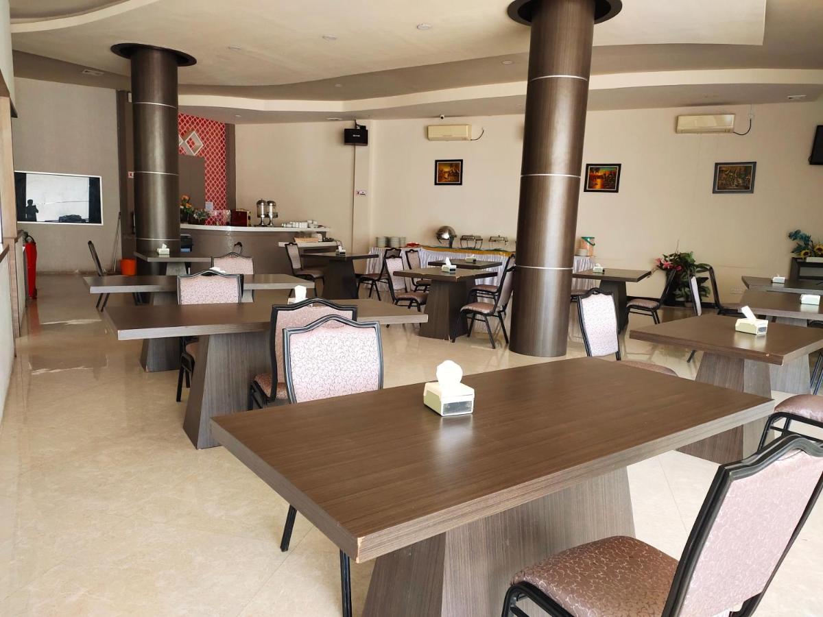 Os Hotel Tanjung Uncang Sagulung Exterior photo